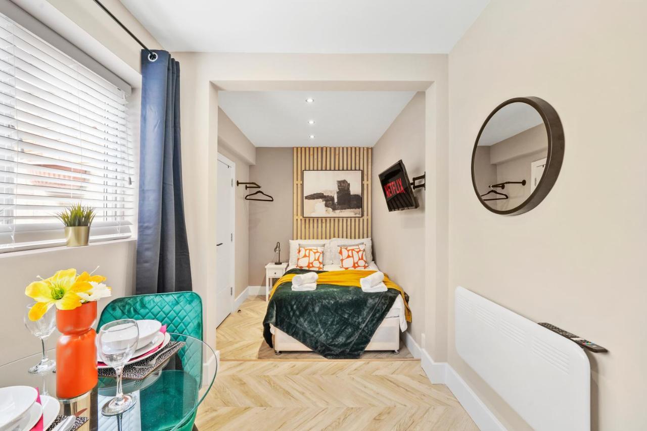 Cosy Heathrow Studios - Parking - Garden Λονδίνο Εξωτερικό φωτογραφία