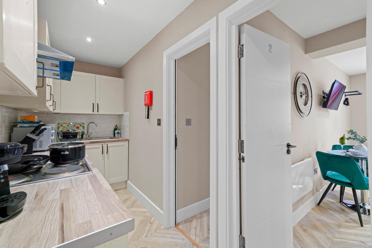 Cosy Heathrow Studios - Parking - Garden Λονδίνο Εξωτερικό φωτογραφία