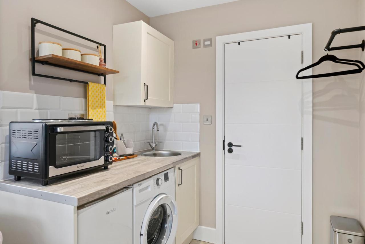 Cosy Heathrow Studios - Parking - Garden Λονδίνο Εξωτερικό φωτογραφία